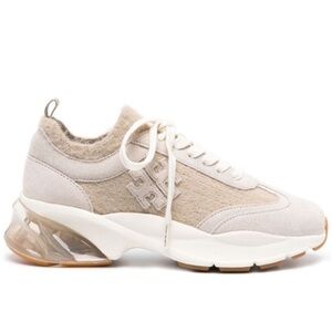 Tory Burch GOOD LUCK MOHAIR TRAINER
MOHAIR / KNIT CALCARE Sneakers in box $298